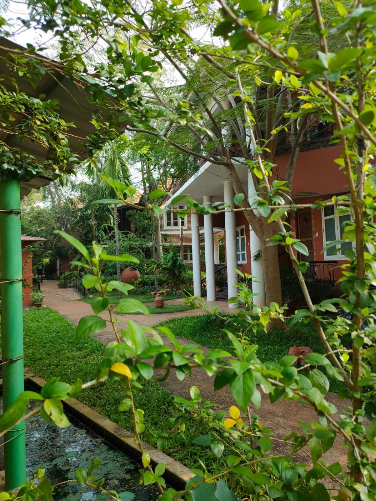 Inn Pondiville Forest Retreat Pondicherry Esterno foto